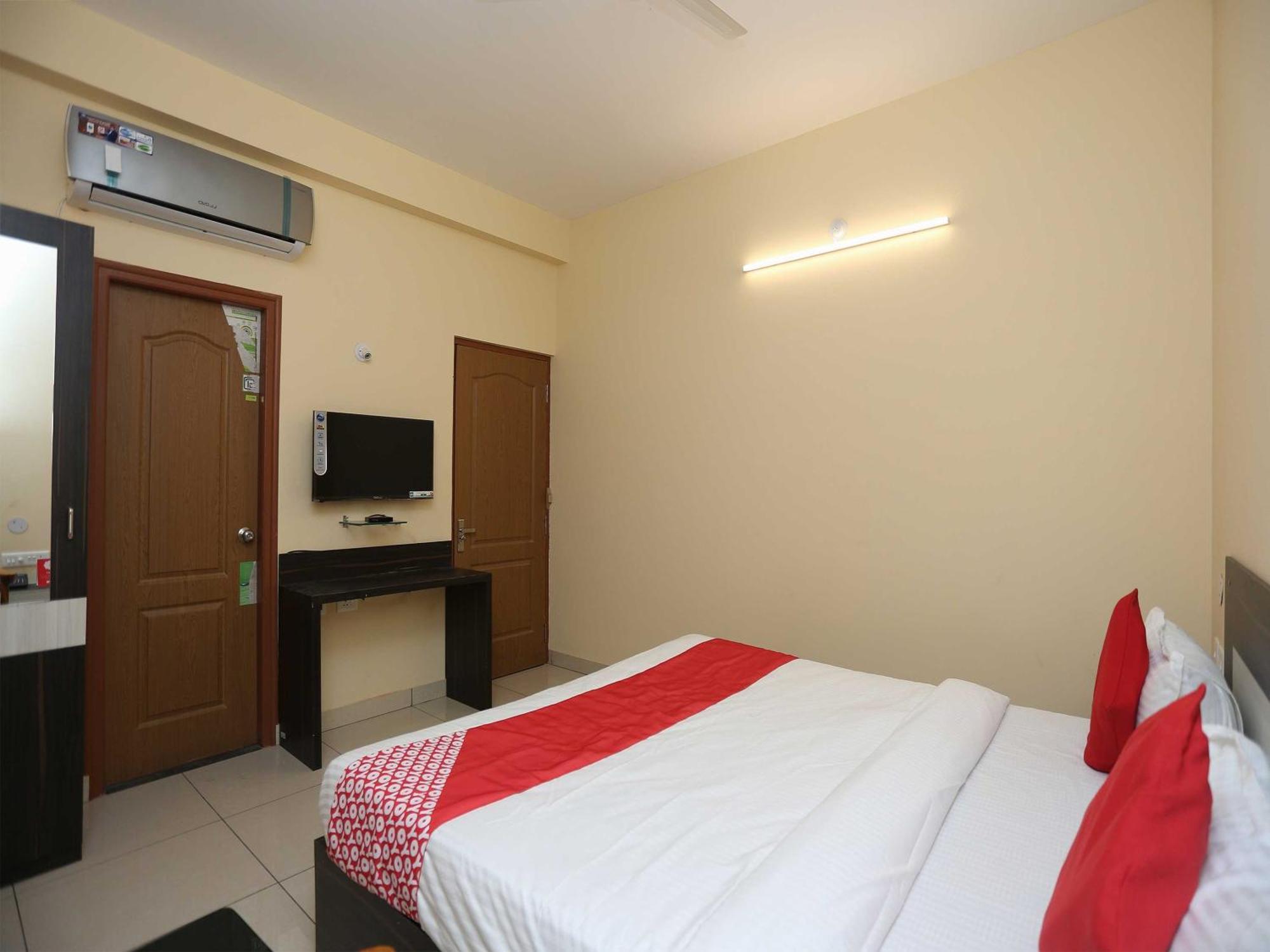 Flagship 27030 Hotel Blue Bell Bhubaneswar Exterior foto