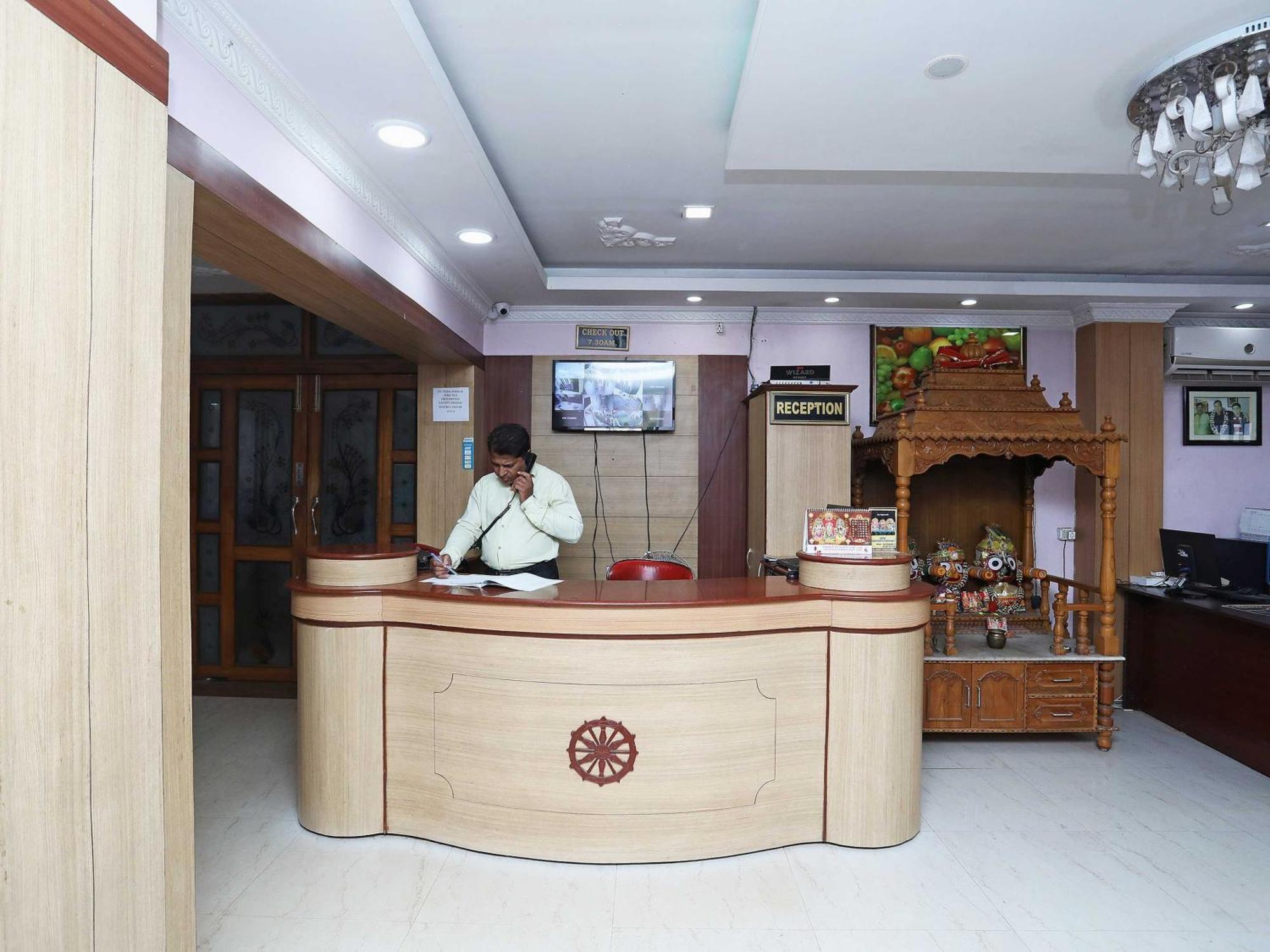 Flagship 27030 Hotel Blue Bell Bhubaneswar Exterior foto