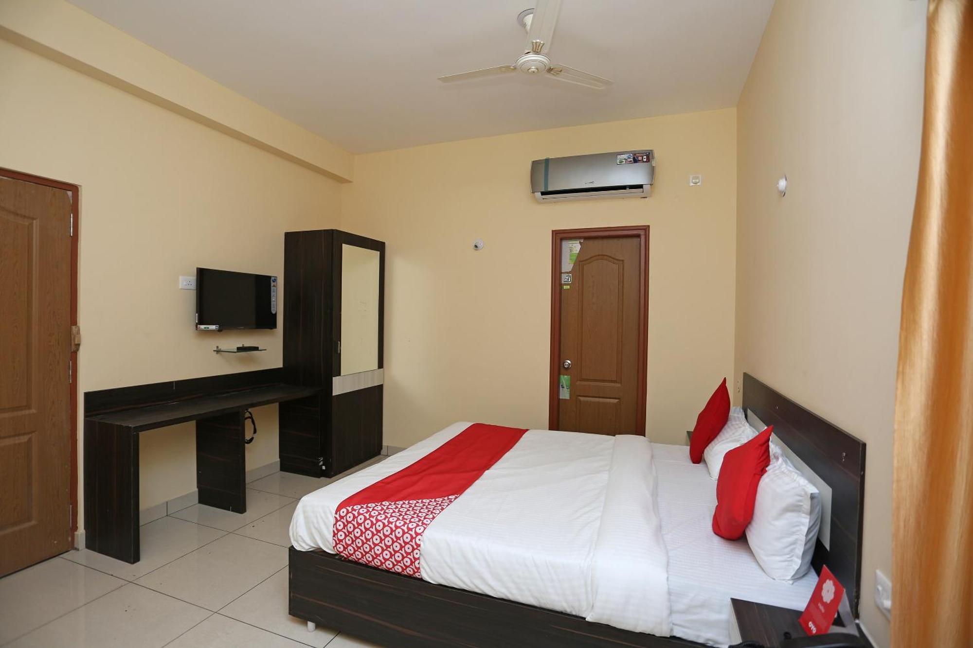 Flagship 27030 Hotel Blue Bell Bhubaneswar Exterior foto