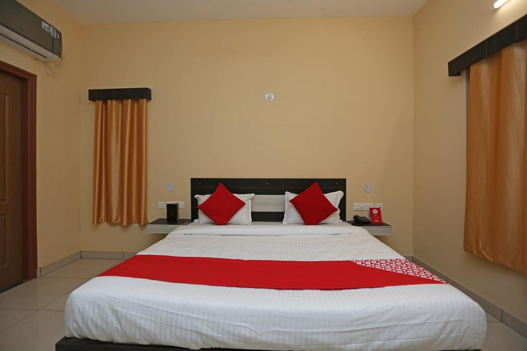 Flagship 27030 Hotel Blue Bell Bhubaneswar Exterior foto